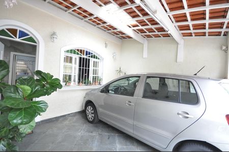 Casa à venda com 145m², 3 quartos e 2 vagasGaragem
