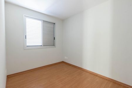 Apartamento para alugar com 115m², 3 quartos e 2 vagas Apartamento para alugar com 115m², 3 quartos e 2 vagasQuarto 1