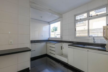 Apartamento para alugar com 115m², 3 quartos e 2 vagas Apartamento para alugar com 115m², 3 quartos e 2 vagasCozinha