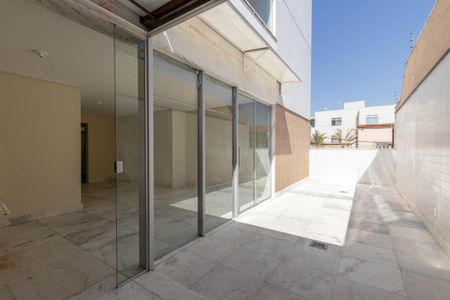 Apartamento para alugar com 115m², 3 quartos e 2 vagas Apartamento para alugar com 115m², 3 quartos e 2 vagasTerraço