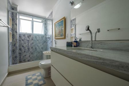 Apartamento à venda com 192m², 3 quartos e 1 vaga Apartamento à venda com 192m², 3 quartos e 1 vagaBanheiro