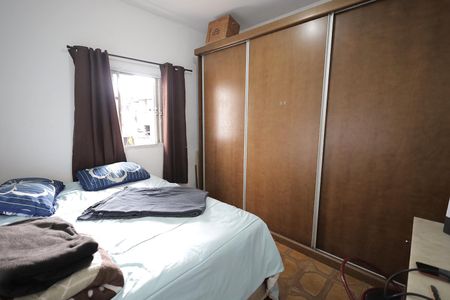 Casa à venda com 238m², 4 quartos e 6 vagas Casa à venda com 238m², 4 quartos e 6 vagasQuarto 3