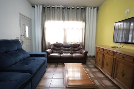 Casa à venda com 238m², 4 quartos e 6 vagas Casa à venda com 238m², 4 quartos e 6 vagasSala