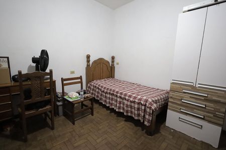Casa à venda com 238m², 4 quartos e 6 vagas Casa à venda com 238m², 4 quartos e 6 vagasQuarto 1