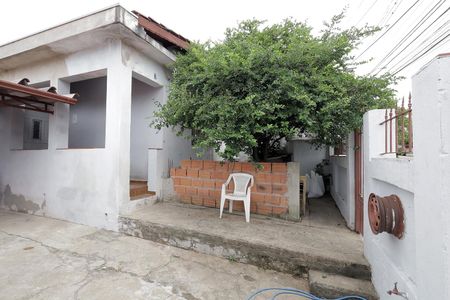Casa à venda com 238m², 4 quartos e 6 vagas Casa à venda com 238m², 4 quartos e 6 vagasVaranda