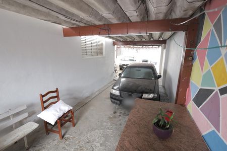 Casa à venda com 238m², 4 quartos e 6 vagas Casa à venda com 238m², 4 quartos e 6 vagasGaragem