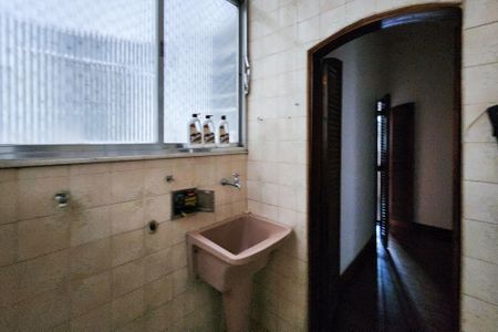 Apartamento para alugar com 138m², 4 quartos e 1 vagaÁrea de Serviço 
