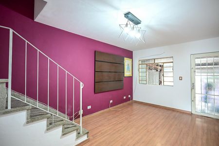 Sala de casa para alugar com 2 quartos, 150m² em Jardim São Jorge, São Paulo