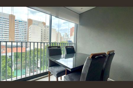 Varanda de kitnet/studio à venda com 1 quarto, 38m² em Pinheiros, São Paulo