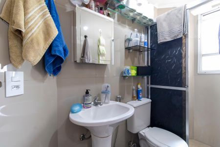 Banheiro da suíte de kitnet/studio à venda com 2 quartos, 52m² em Centro, Campinas