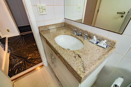 Apartamento para alugar com 142m², 4 quartos e 3 vagas