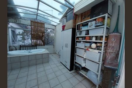 Casa à venda com 192m², 3 quartos e 2 vagas