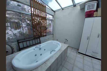 Casa à venda com 192m², 3 quartos e 2 vagas