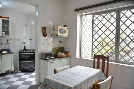 Casa à venda com 192m², 3 quartos e 2 vagas