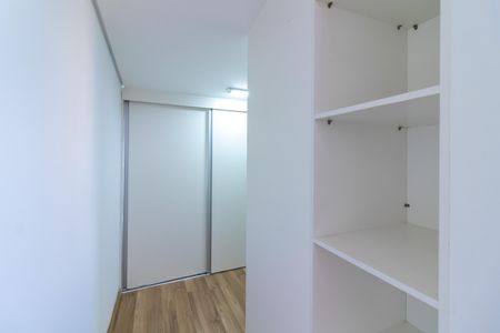 Casa de condomínio para alugar com 112m², 3 quartos e 1 vaga Casa de condomínio para alugar com 112m², 3 quartos e 1 vagaCloset da Suíte 3