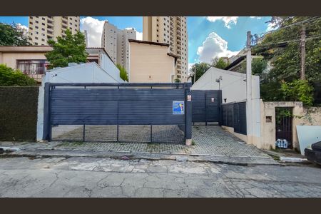 Casa de condomínio para alugar com 112m², 3 quartos e 1 vaga Casa de condomínio para alugar com 112m², 3 quartos e 1 vagaFachada