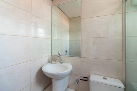 Casa de condomínio para alugar com 112m², 3 quartos e 1 vaga Casa de condomínio para alugar com 112m², 3 quartos e 1 vagaBanheiro da Suíte 3