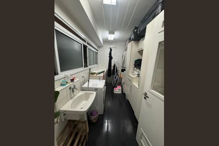 Apartamento à venda com 104m², 3 quartos e 2 vagas Apartamento à venda com 104m², 3 quartos e 2 vagasÁrea de serviço