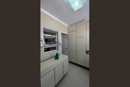 Apartamento à venda com 173m², 3 quartos e 2 vagas Apartamento à venda com 173m², 3 quartos e 2 vagasÁrea de Serviço