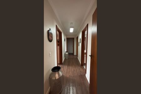 Apartamento à venda com 173m², 3 quartos e 2 vagas Apartamento à venda com 173m², 3 quartos e 2 vagasCorredor