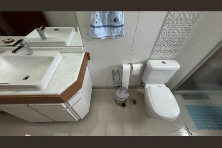 Apartamento à venda com 173m², 3 quartos e 2 vagas Apartamento à venda com 173m², 3 quartos e 2 vagasBanheiro