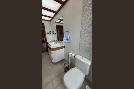 Apartamento à venda com 173m², 3 quartos e 2 vagas Apartamento à venda com 173m², 3 quartos e 2 vagasBanheiro