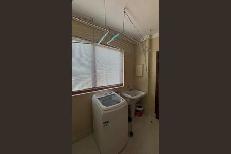 Apartamento à venda com 173m², 3 quartos e 2 vagas Apartamento à venda com 173m², 3 quartos e 2 vagasÁrea de Serviço