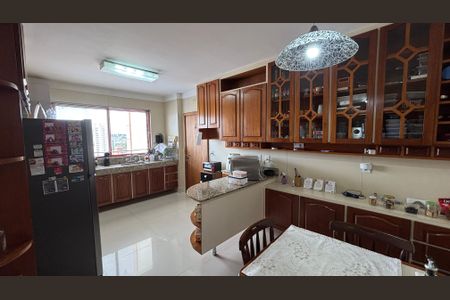 Apartamento à venda com 173m², 3 quartos e 2 vagas Apartamento à venda com 173m², 3 quartos e 2 vagasCozinha