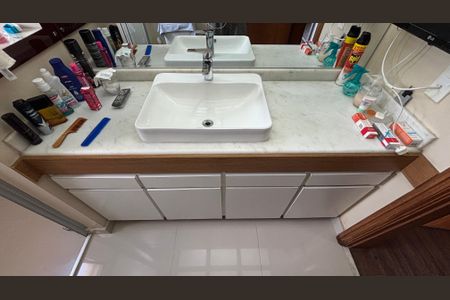 Apartamento à venda com 173m², 3 quartos e 2 vagas Apartamento à venda com 173m², 3 quartos e 2 vagasBanheiro da Suíte