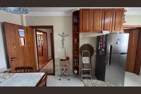 Apartamento à venda com 173m², 3 quartos e 2 vagas Apartamento à venda com 173m², 3 quartos e 2 vagasCozinha