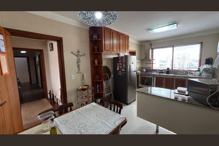 Apartamento à venda com 173m², 3 quartos e 2 vagas Apartamento à venda com 173m², 3 quartos e 2 vagasCozinha