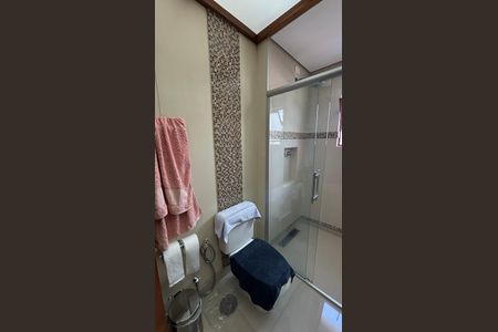 Apartamento à venda com 173m², 3 quartos e 2 vagas Apartamento à venda com 173m², 3 quartos e 2 vagasBanheiro da Suíte