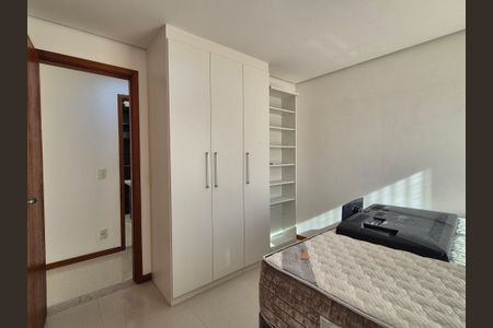 Apartamento para alugar com 300m², 4 quartos e 3 vagas Apartamento para alugar com 300m², 4 quartos e 3 vagasSuíte 2