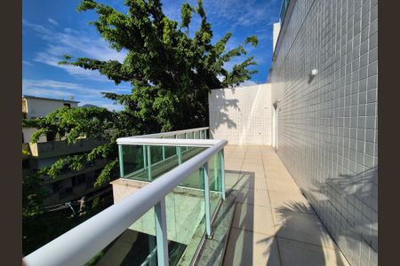 Apartamento para alugar com 300m², 4 quartos e 3 vagas Apartamento para alugar com 300m², 4 quartos e 3 vagasVaranda