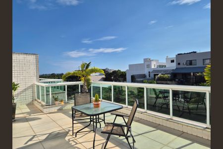 Apartamento para alugar com 300m², 4 quartos e 3 vagas Apartamento para alugar com 300m², 4 quartos e 3 vagasVaranda