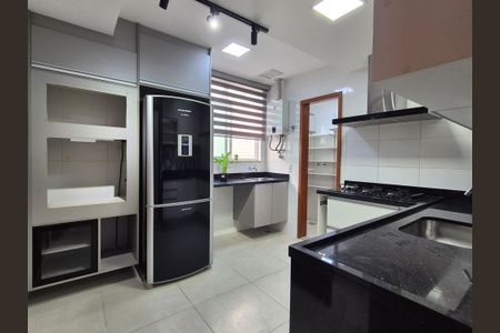 Apartamento para alugar com 300m², 4 quartos e 3 vagas Apartamento para alugar com 300m², 4 quartos e 3 vagasCozinha