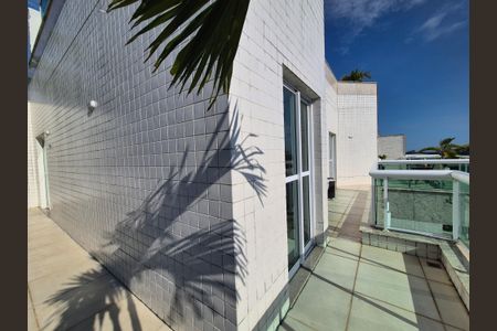 Apartamento para alugar com 300m², 4 quartos e 3 vagas Apartamento para alugar com 300m², 4 quartos e 3 vagasVaranda