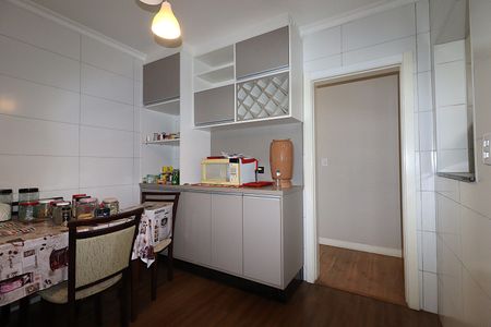Apartamento à venda com 66m², 2 quartos e 2 vagasCozinha - Armários
