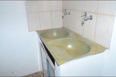 Casa para alugar com 75m², 3 quartos e sem vagaÁrea de Serviço