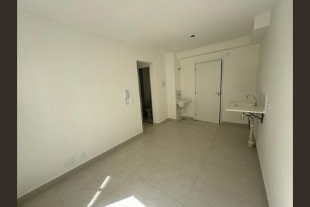 Apartamento à venda com 32m², 2 quartos e sem vaga Apartamento à venda com 32m², 2 quartos e sem vagaSala