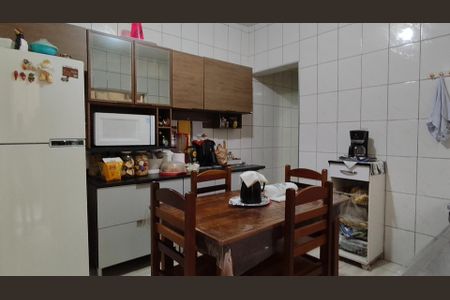 Casa à venda com 180m², 2 quartos e 2 vagas
