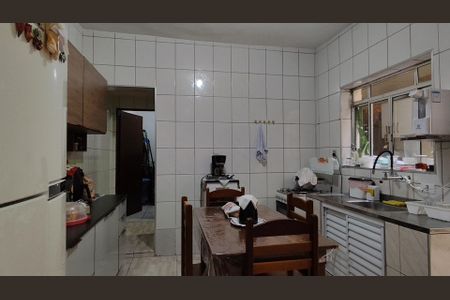 Casa à venda com 180m², 2 quartos e 2 vagas