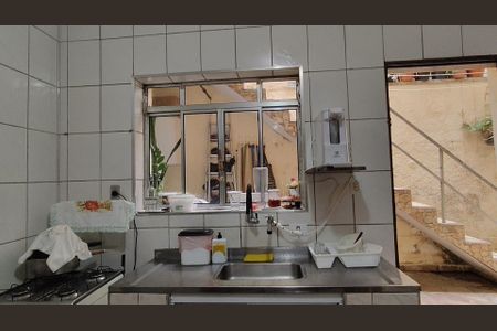 Casa à venda com 180m², 2 quartos e 2 vagas