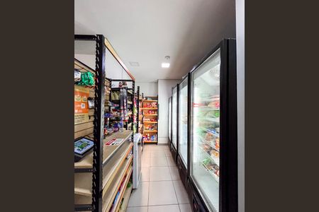 Apartamento à venda com 32m², 1 quarto e sem vaga Apartamento à venda com 32m², 1 quarto e sem vagaMercado