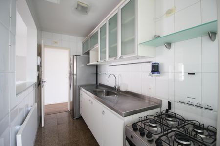 Apartamento à venda com 70m², 2 quartos e 2 vagas Apartamento à venda com 70m², 2 quartos e 2 vagasCozinha