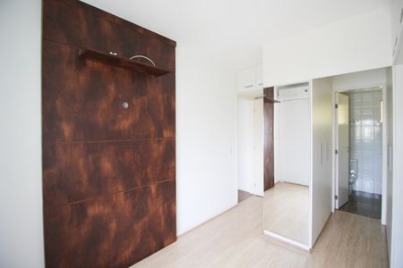 Apartamento à venda com 70m², 2 quartos e 2 vagas Apartamento à venda com 70m², 2 quartos e 2 vagasSuíte