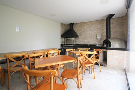 Apartamento à venda com 70m², 2 quartos e 2 vagas Apartamento à venda com 70m², 2 quartos e 2 vagasÁrea comum - Churrasqueira