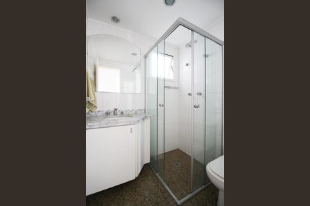 Apartamento à venda com 70m², 2 quartos e 2 vagas Apartamento à venda com 70m², 2 quartos e 2 vagasBanheiro