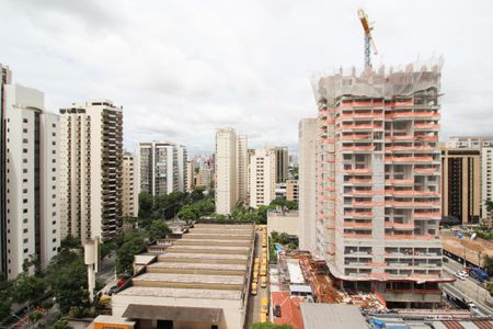 Vista de apartamento à venda com 2 quartos, 70m² em Indianópolis, São Paulo