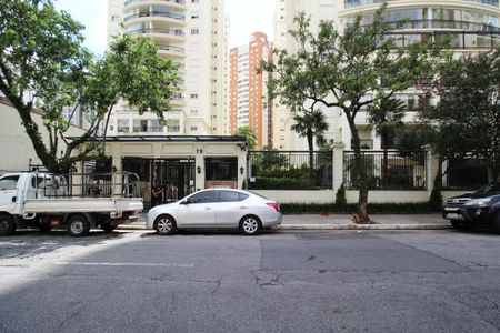 Apartamento à venda com 70m², 2 quartos e 2 vagas Apartamento à venda com 70m², 2 quartos e 2 vagasFachada